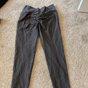 TikTok scunchy butt leggings